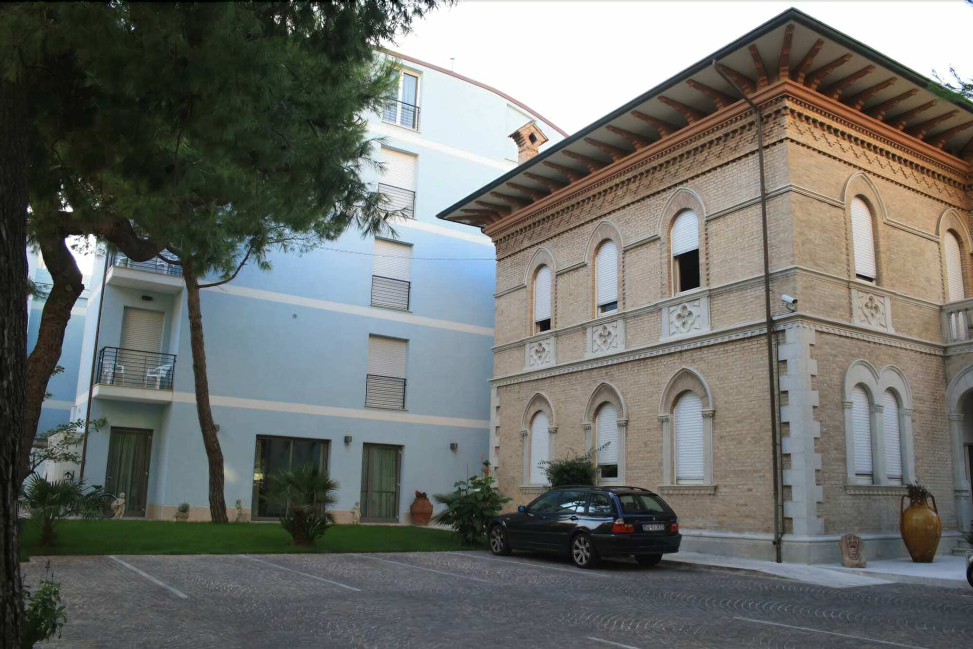 Hotel Chiaraluna Civitanova Marche Buitenkant foto