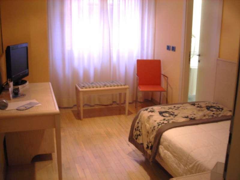 Hotel Chiaraluna Civitanova Marche Kamer foto
